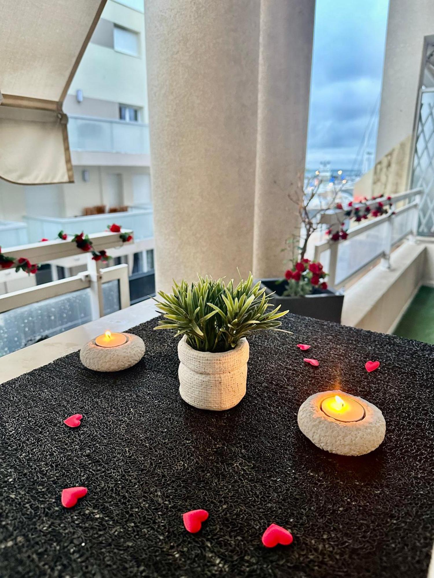 Amour Azur Appartement Pour 2 Avec Jacuzzi Et Terrasse A 2 Minutes De La Mer Vallauris Exteriér fotografie