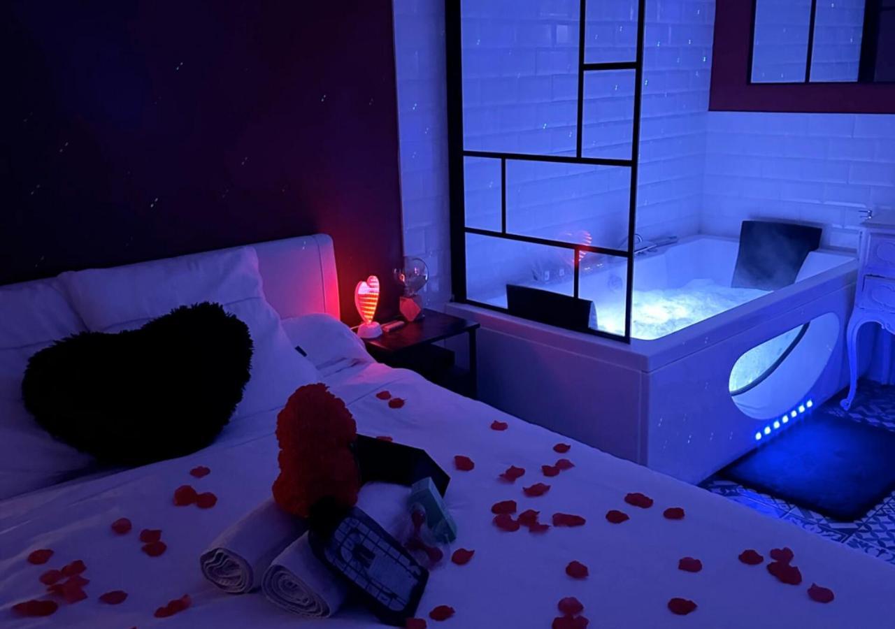 Amour Azur Appartement Pour 2 Avec Jacuzzi Et Terrasse A 2 Minutes De La Mer Vallauris Exteriér fotografie
