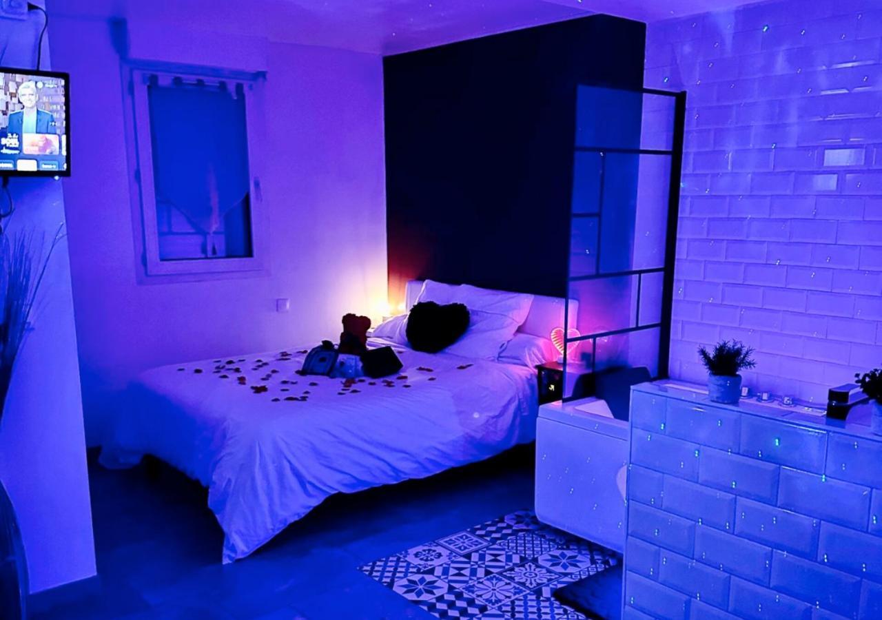 Amour Azur Appartement Pour 2 Avec Jacuzzi Et Terrasse A 2 Minutes De La Mer Vallauris Exteriér fotografie